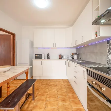 Guestready - Serene Escape Close To Aroeira Guest house