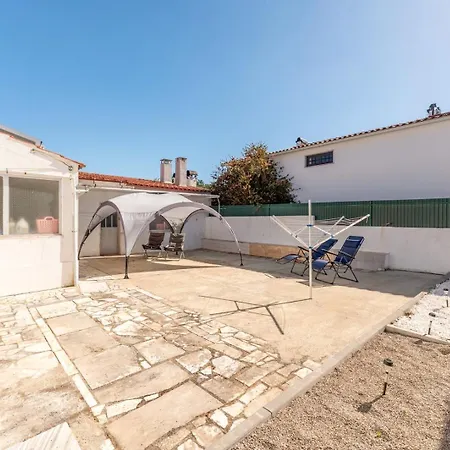 Guestready - Serene Escape Close To Aroeira Maison d'hôtes 4*