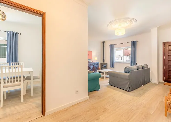 Guestready - Serene Escape Close To Aroeira Maison d'hôtes 4*